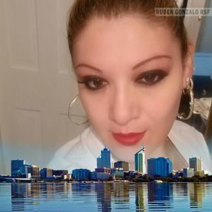 Meet your Posher, Santa alicia